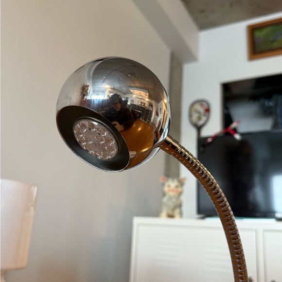 Vintage 60s Chrome Space Age Gooseneck Lamp in Perfect Working Condition - Picture 6 of 13